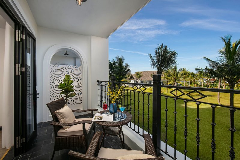 Bliss Hoi An Beach Resort & Wellness 11