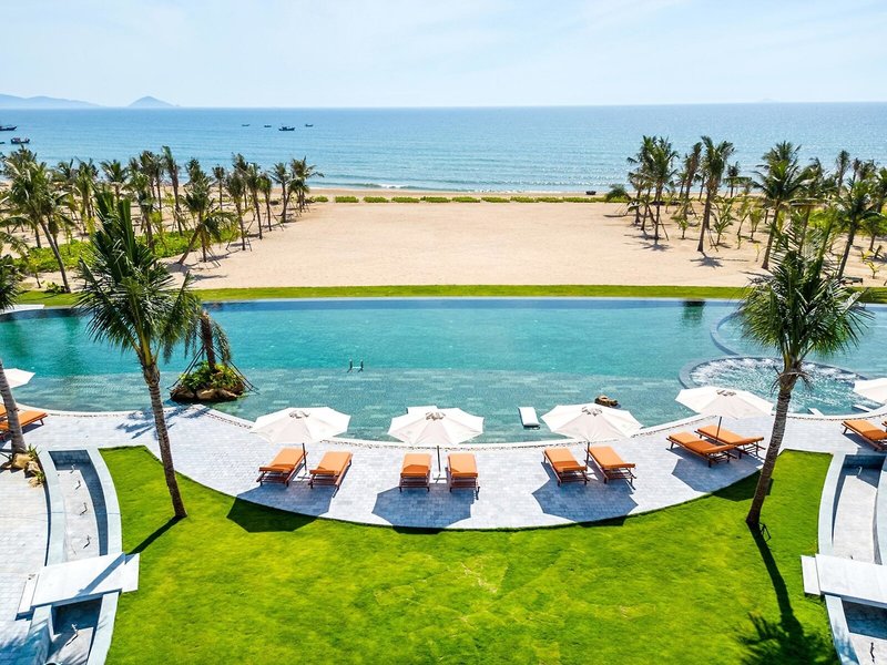 Bliss Hoi An Beach Resort & Wellness 11