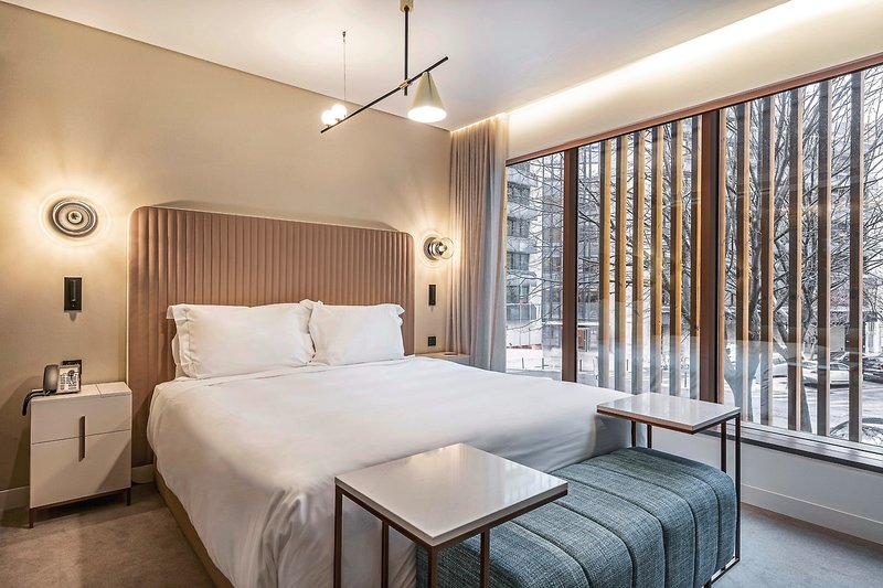 Luster Hotel 13