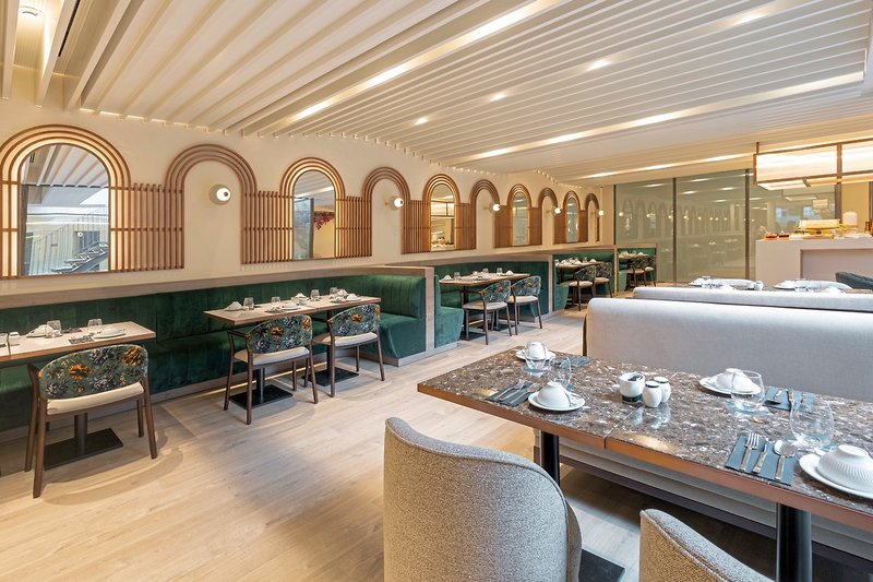 Luster Hotel 21