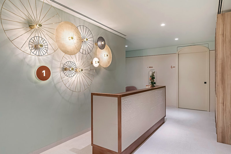 Luster Hotel 25