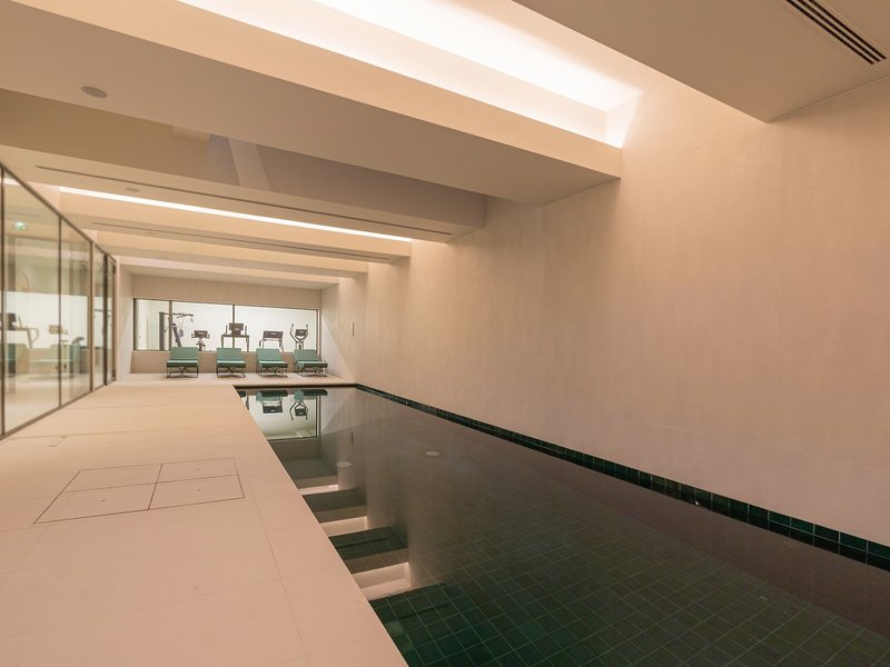Luster Hotel 5