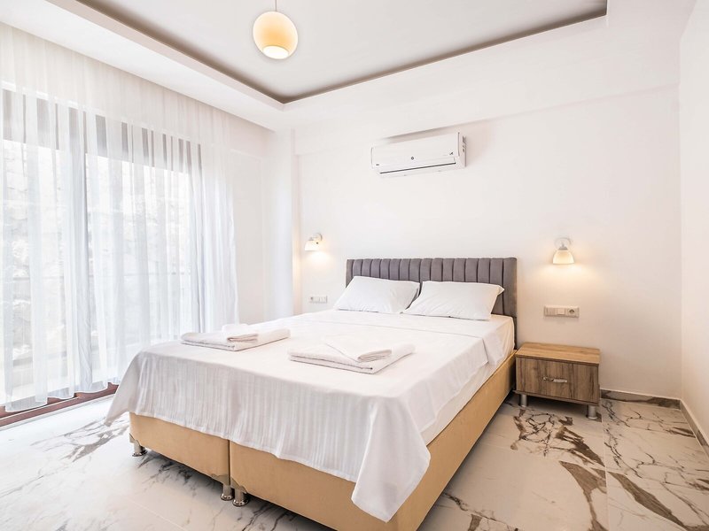 Golden Rose Hotel 18