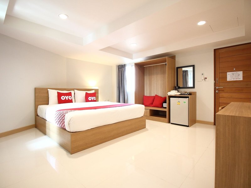 OYO 483 Pannee Hotel Khaosan 8