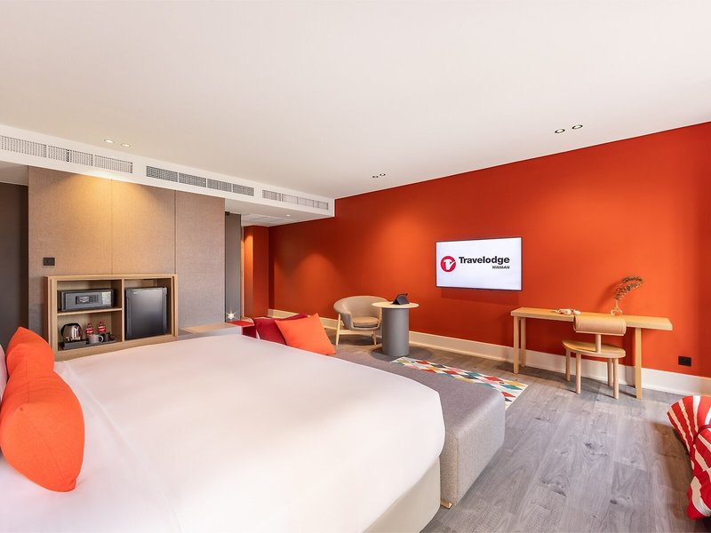 Travelodge Nimman 11