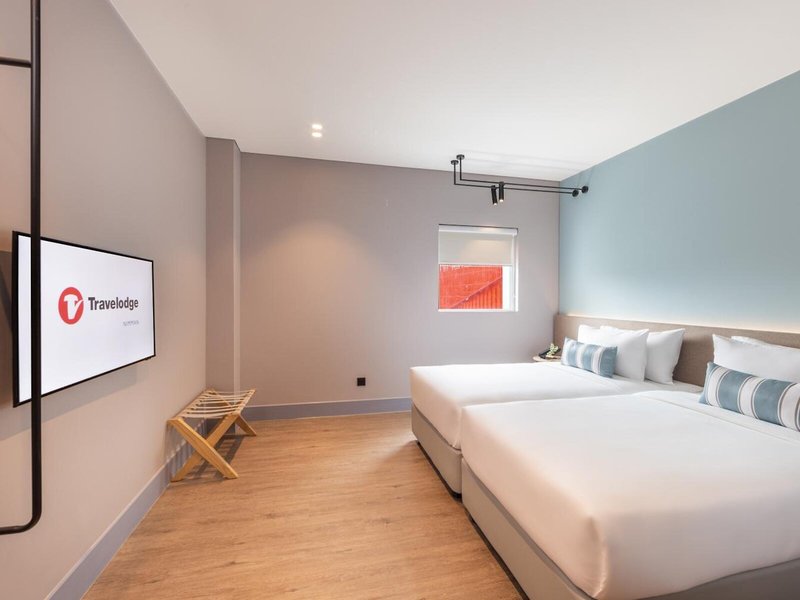 Travelodge Nimman 40