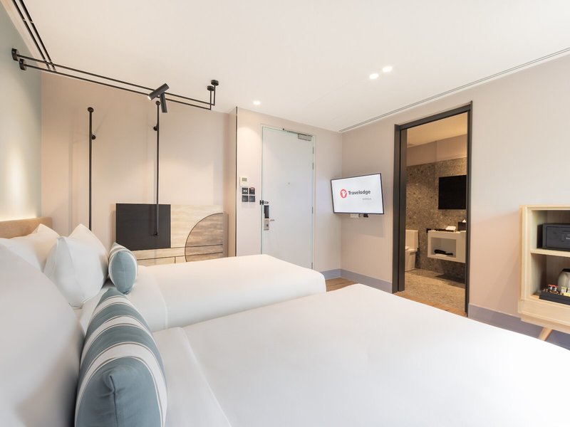 Travelodge Nimman 43