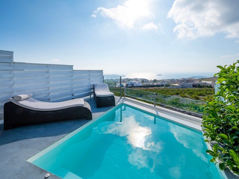 Smy Santorini Suites & Villas 4