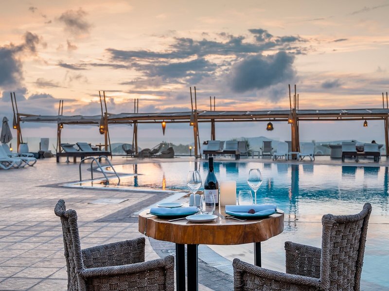 Smy Santorini Suites & Villas 5