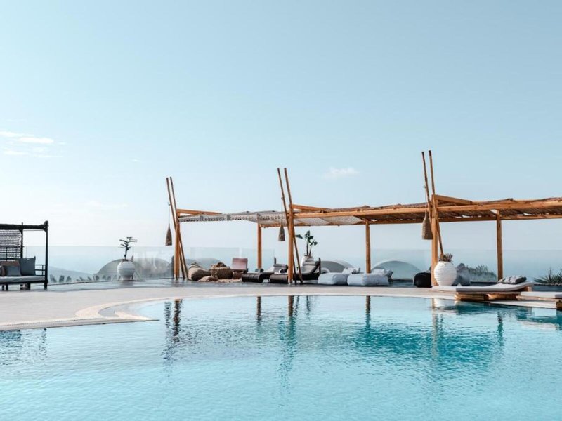 Smy Santorini Suites & Villas 11