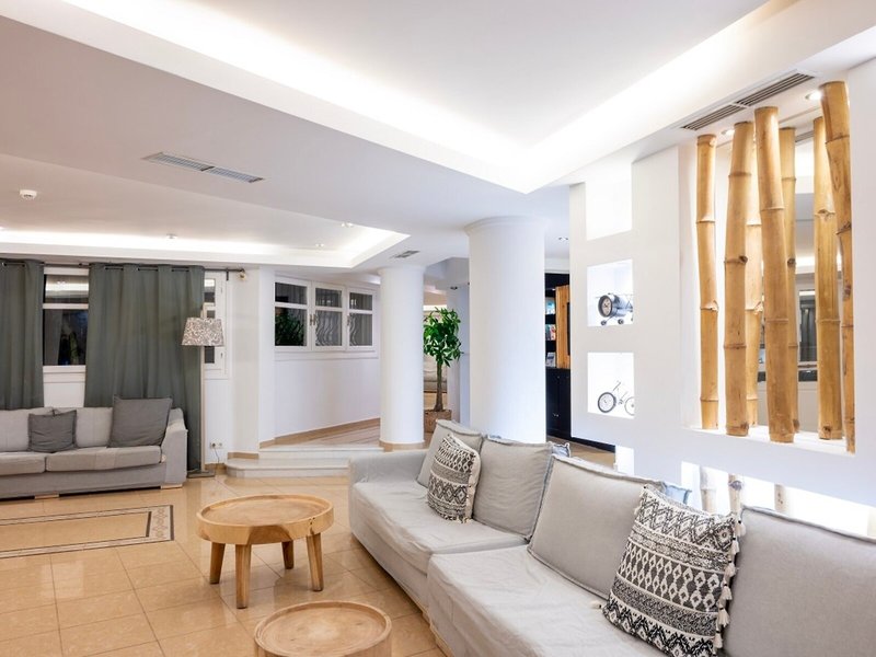 Smy Santorini Suites & Villas 22