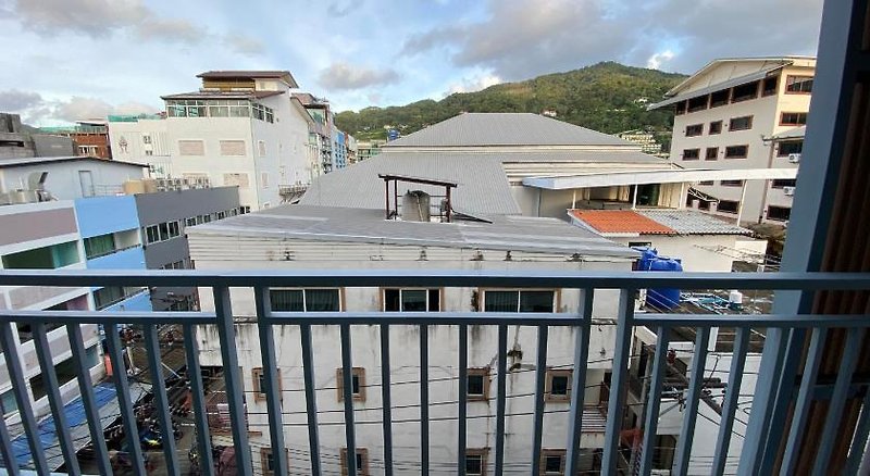 77 Patong Hotel & Spa