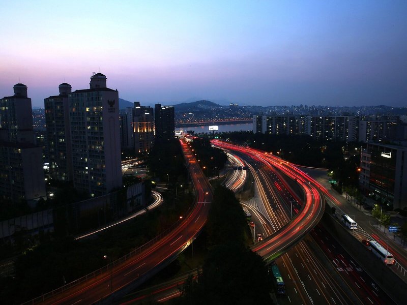 The Riverside Hotel 3 - Exterior