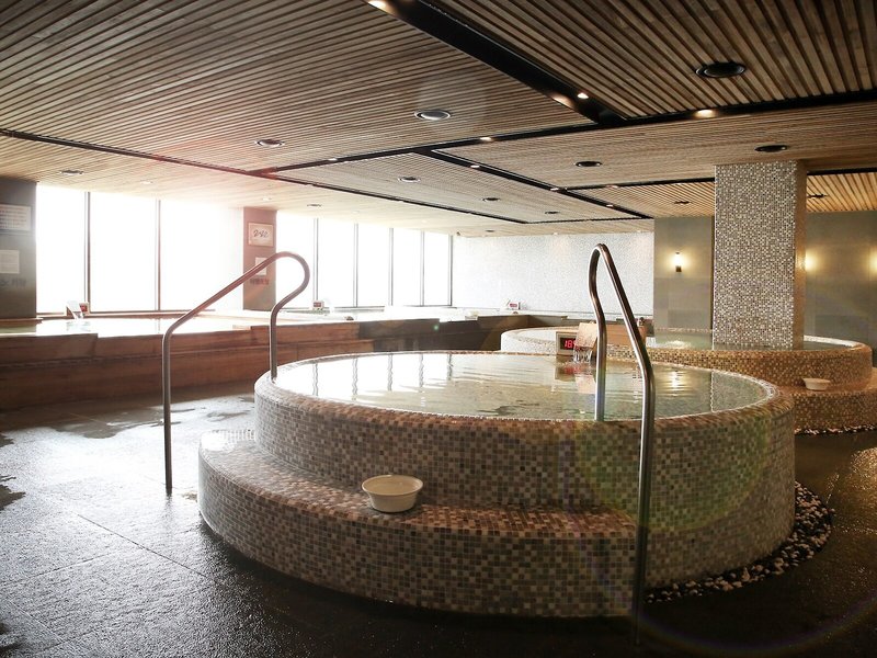 The Riverside Hotel 5 - Outdoor Pool