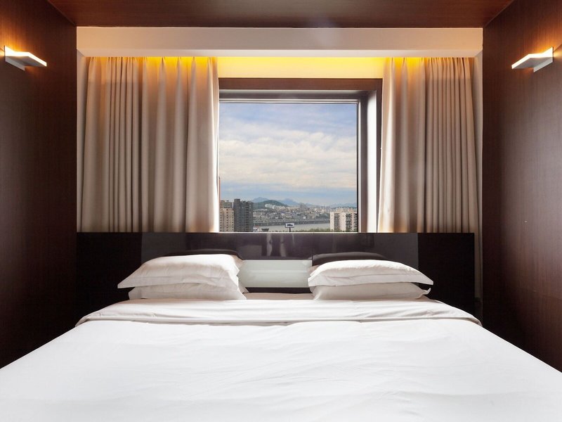 The Riverside Hotel 39 - Room Example