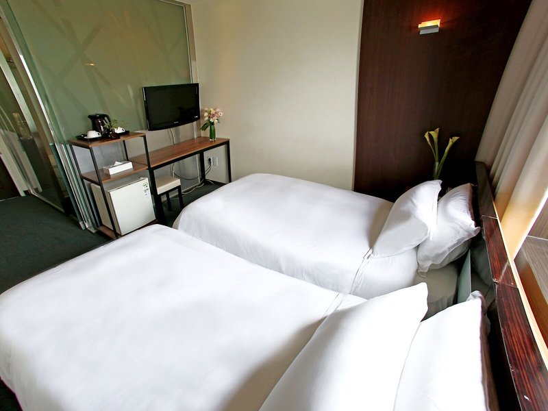 The Riverside Hotel 42 - Room Example