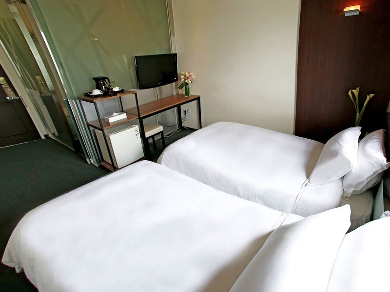 The Riverside Hotel 43 - Room Example