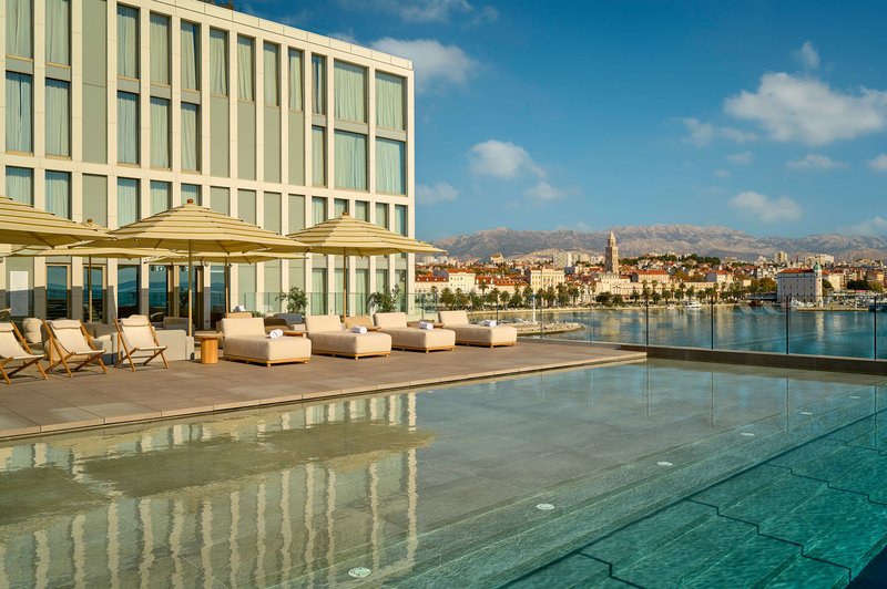 Hotel Ambasador 4