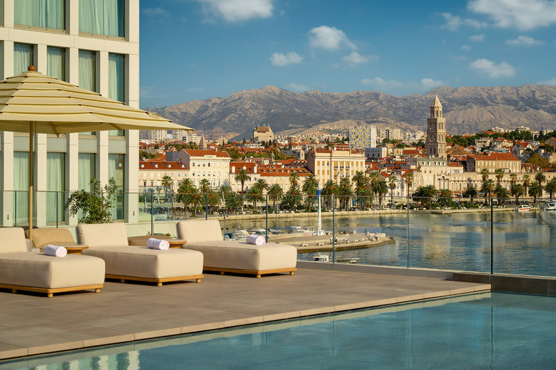 Hotel Ambasador 7