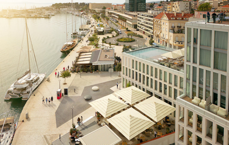 Hotel Ambasador 9