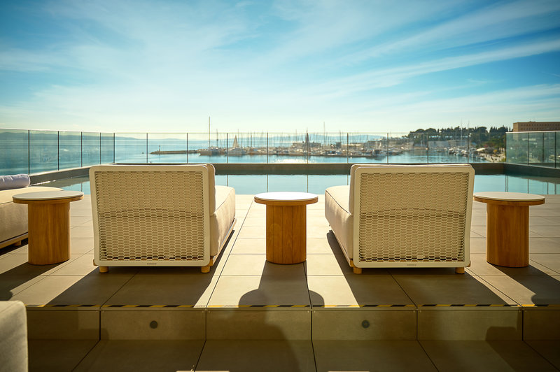 Hotel Ambasador 11