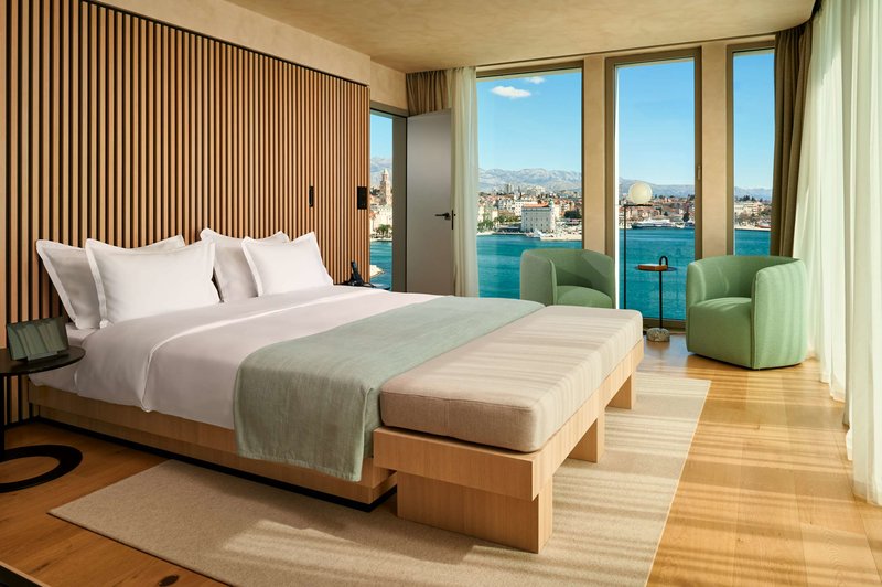 Hotel Ambasador 49