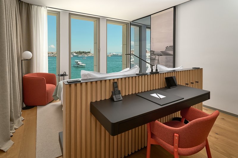 Hotel Ambasador 67
