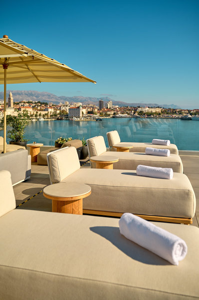 Hotel Ambasador 6