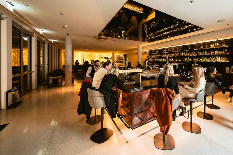 Hotel Ambasador 17