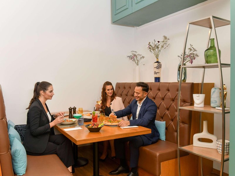 Adagio Doha 19