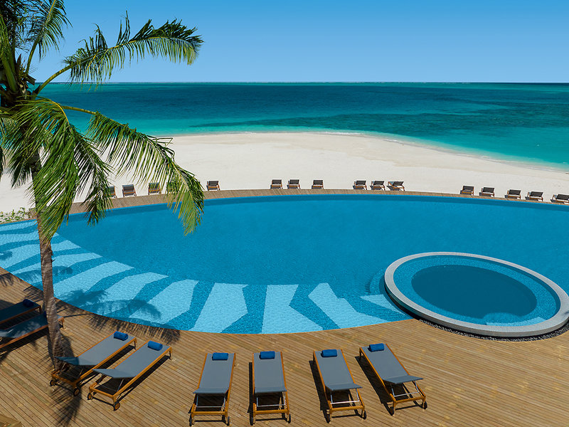 Avani+ Fares Maldives Resort 5