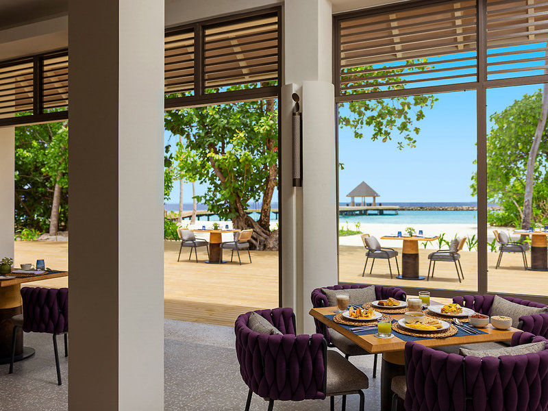 Avani+ Fares Maldives Resort 12