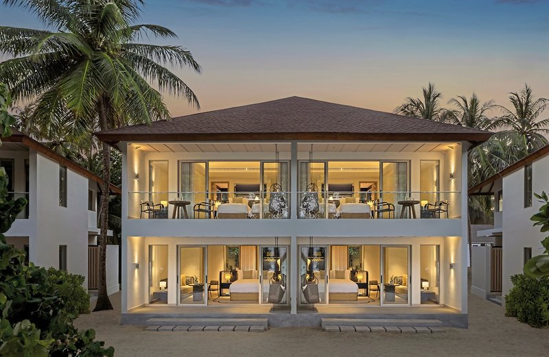 Avani+ Fares Maldives Resort 10