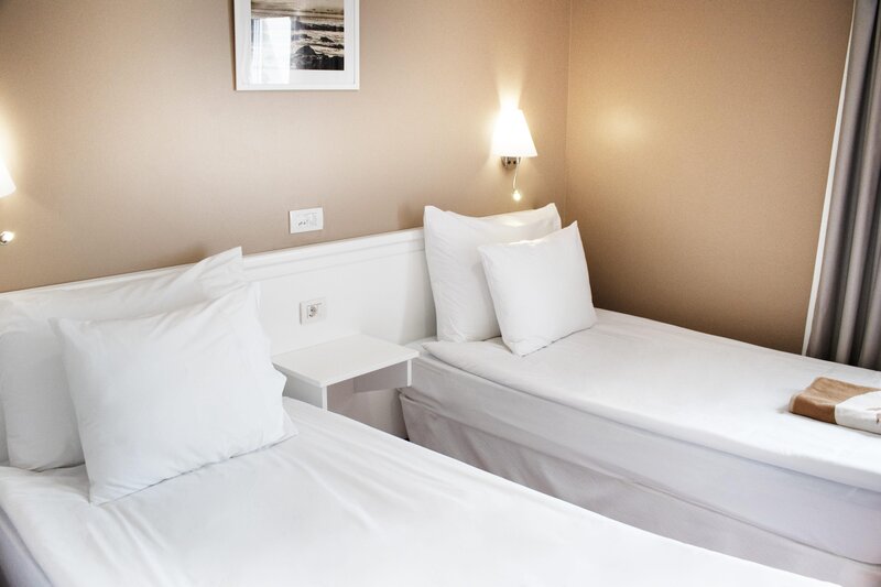 Coral La Quinta Park Suites 24