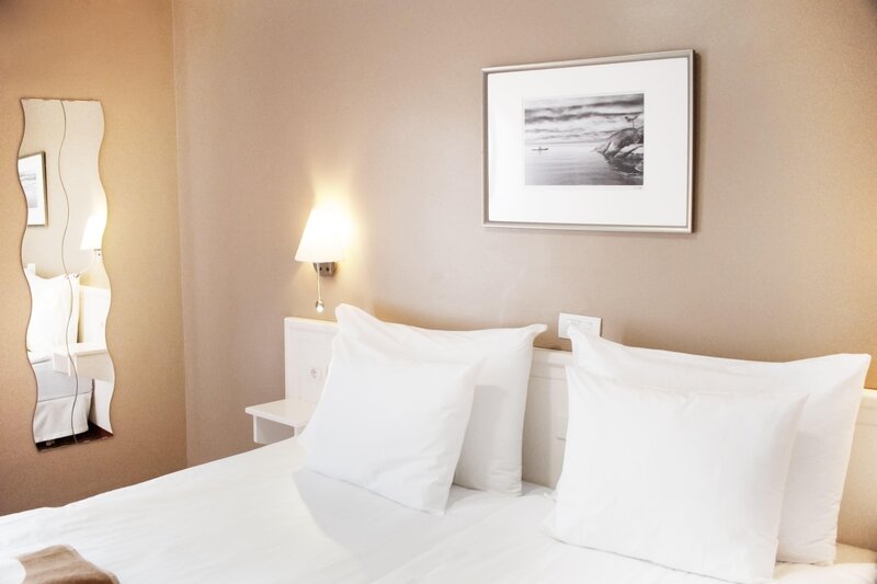 Coral La Quinta Park Suites 40