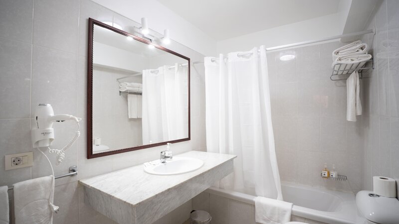 Coral La Quinta Park Suites 97