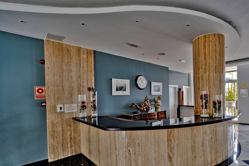 Coral La Quinta Park Suites 7