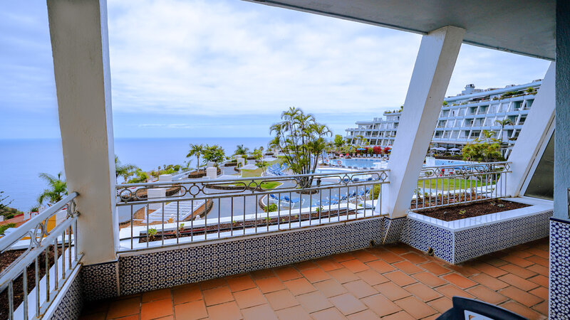 Coral La Quinta Park Suites 14