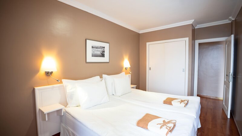 Coral La Quinta Park Suites 54