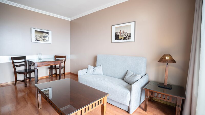 Coral La Quinta Park Suites 56