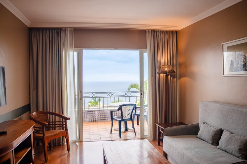 Coral La Quinta Park Suites 57