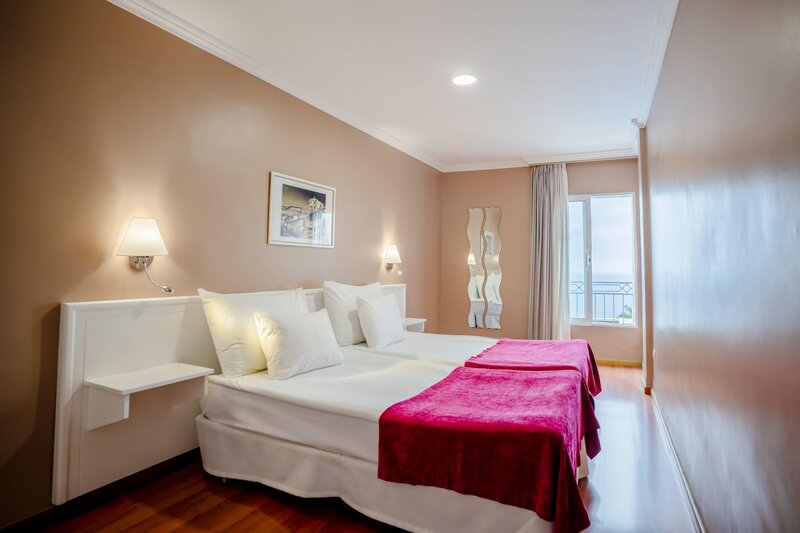 Coral La Quinta Park Suites 60