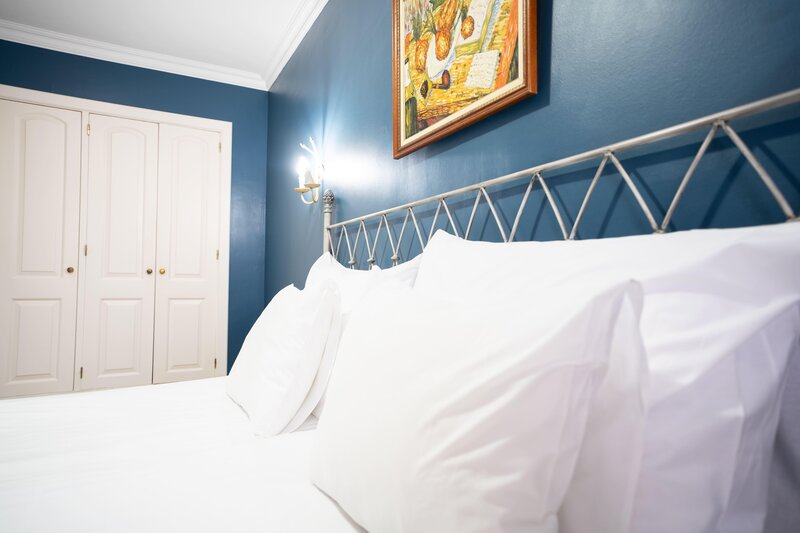 Coral La Quinta Park Suites 76