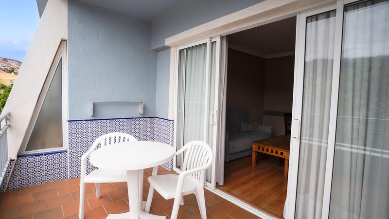 Coral La Quinta Park Suites 90