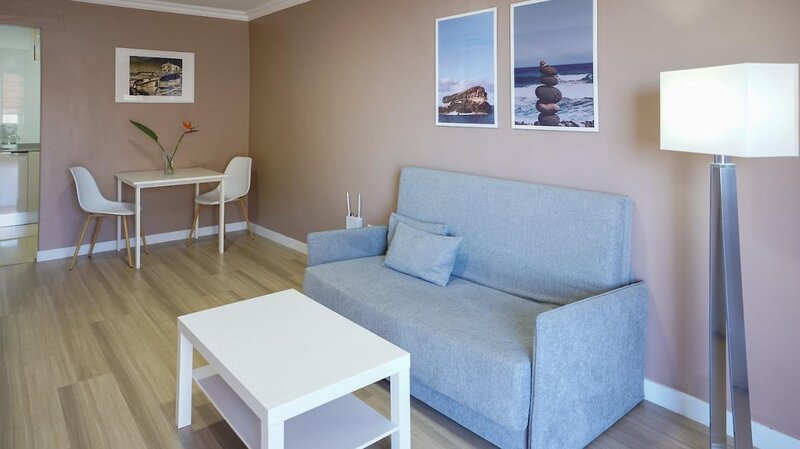 Coral La Quinta Park Suites 96