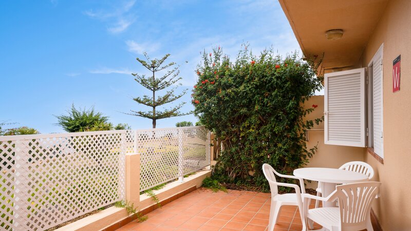 Coral La Quinta Park Suites 133