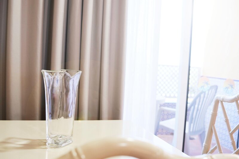 Coral La Quinta Park Suites 140