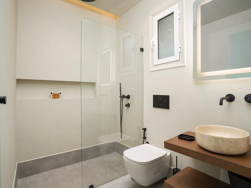 Polis of Naxos Stylish Suites 12
