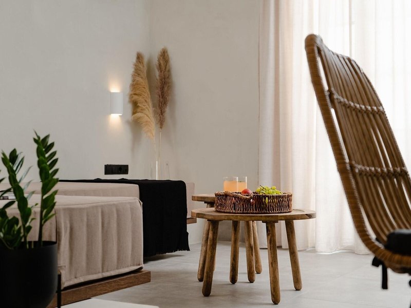Polis of Naxos Stylish Suites 30