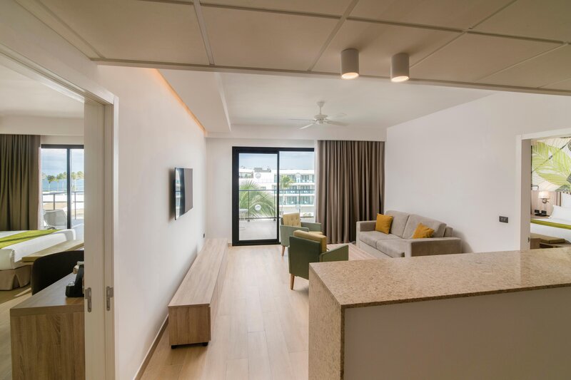 Serenade All Suites, Adults Only Resort 43